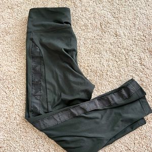 ADIDAS- 7/8 leggings in army green